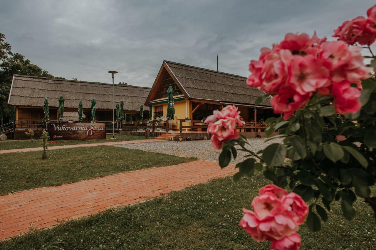 Hotel Vukovarska Kuca Exterior foto